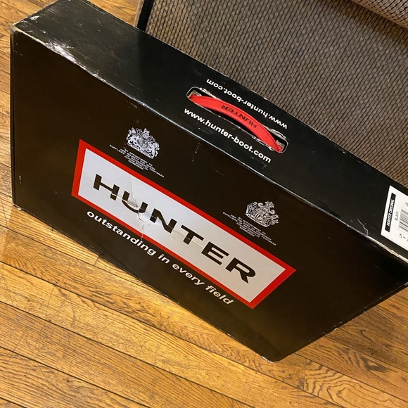 HUNTER Tall Black Rain boots (W size 8) - Picture 2 of 11